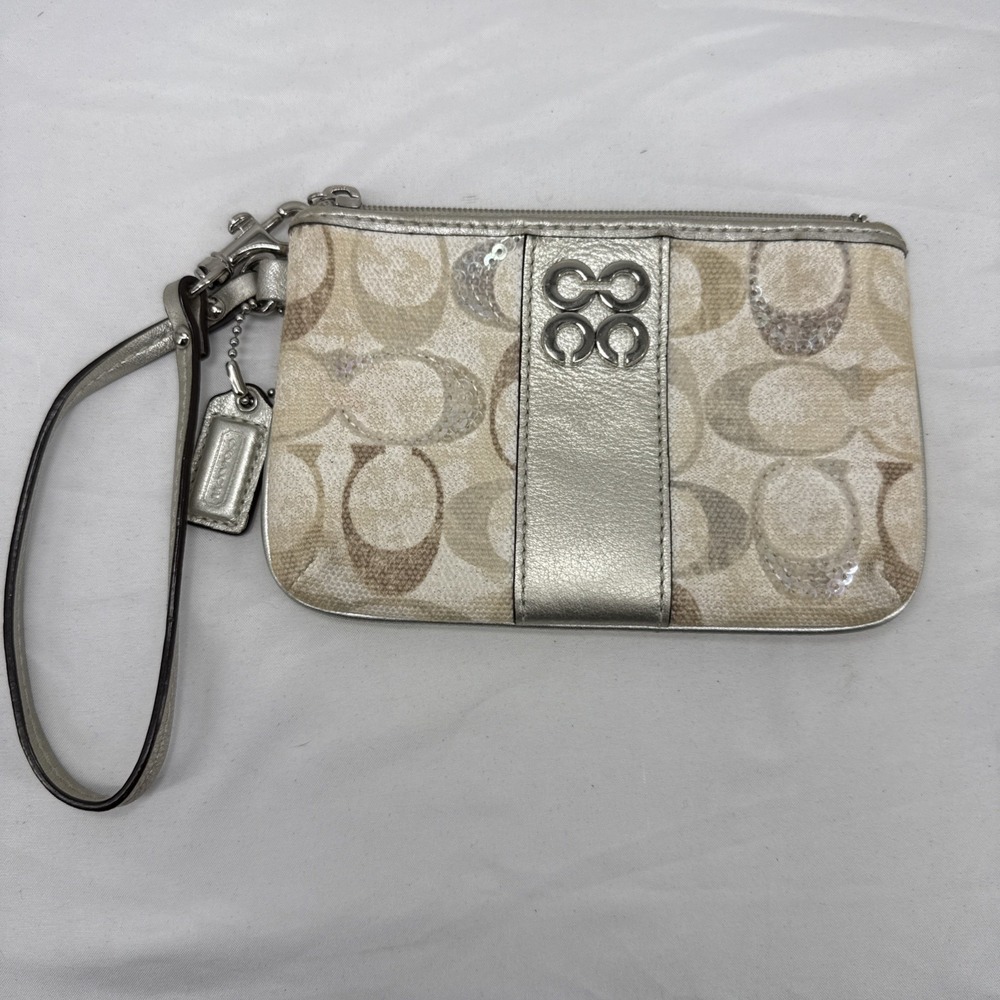 Coach Julia White Beige Gray Sequined Zippy Wristlet Wallet 47492 RARE!